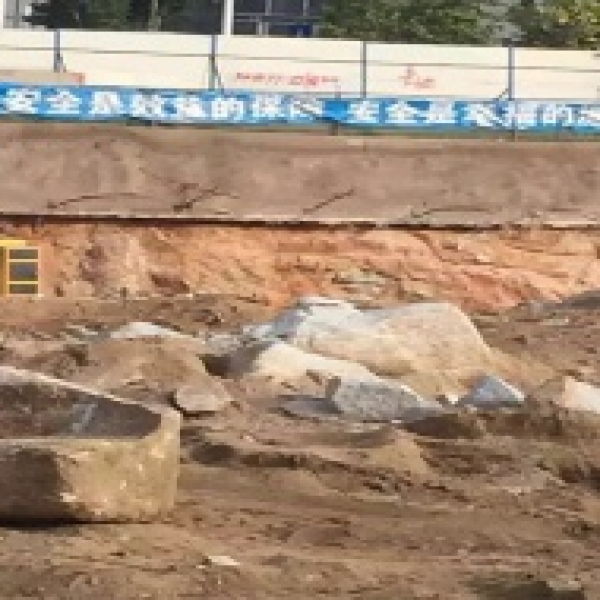 龙岗万科广场基坑静爆